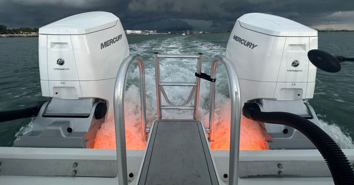 3 Benefits of Adding Underwater Lights to Your Fishing Boat